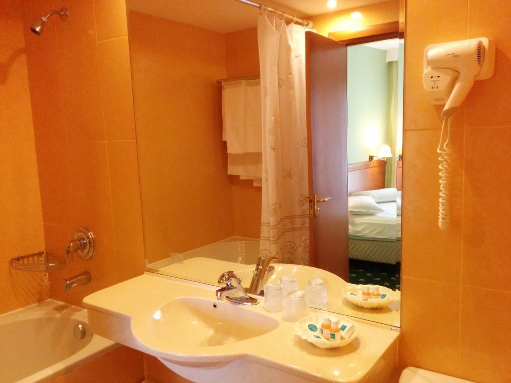 Hotel Palas Mamaia Szoba fotó