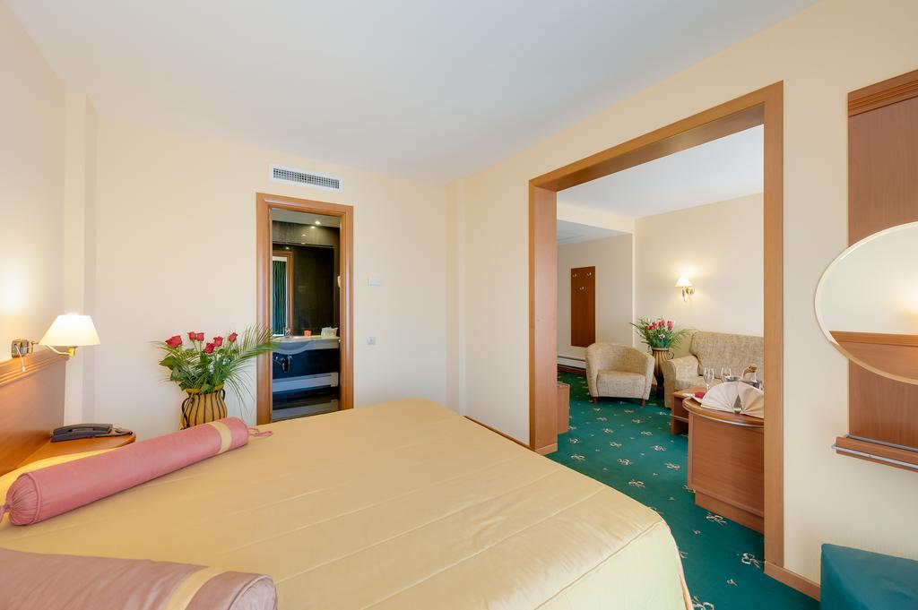 Hotel Palas Mamaia Szoba fotó