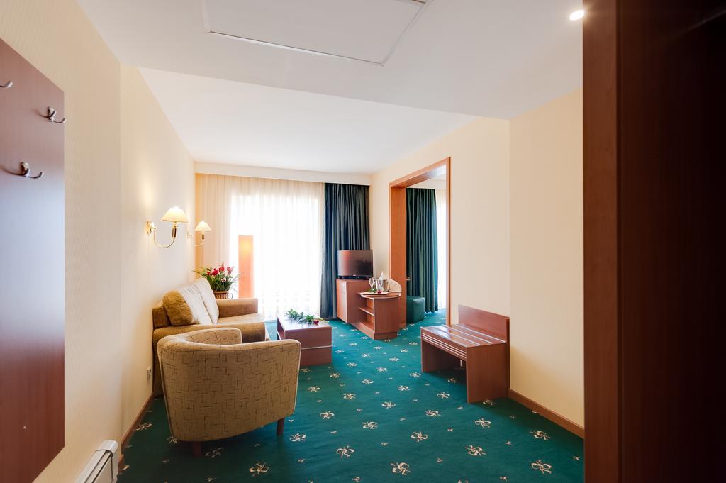 Hotel Palas Mamaia Szoba fotó